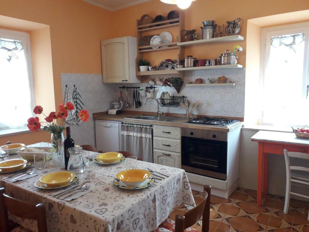 Alle Preci Country House Santa Restituta Exteriér fotografie